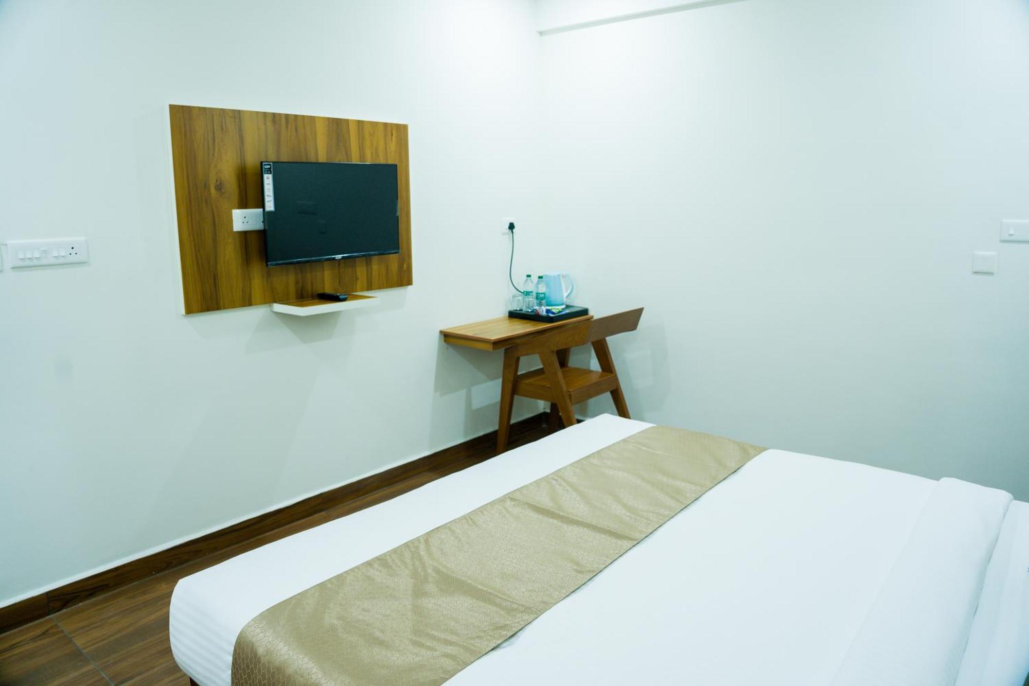 Fly View Airport Residency Ξενοδοχείο Nedumbassery Εξωτερικό φωτογραφία